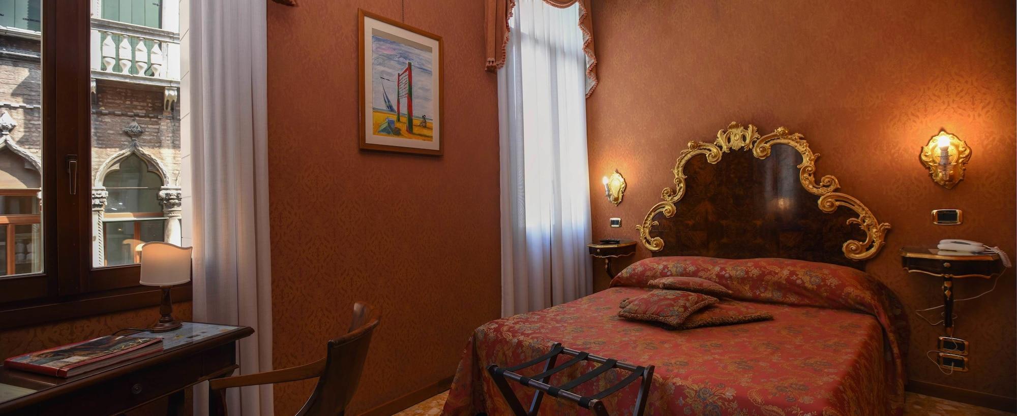 Ateneo Hotel Venise