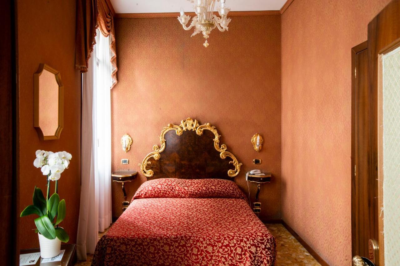 Hotel Ateneo Venise